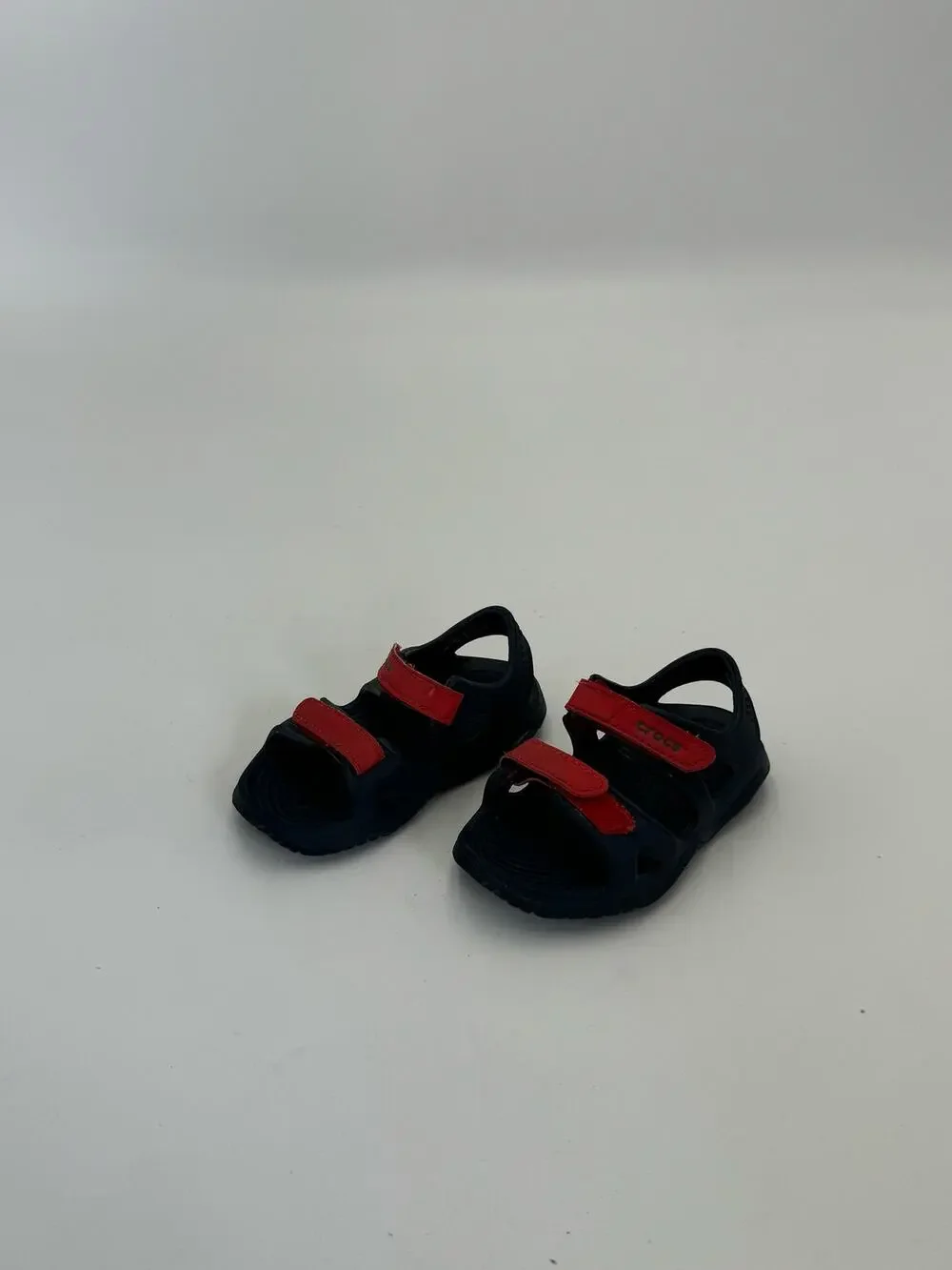 Crocs Kids Size 6 Adjustable Hook Loop Sandals Red Navy